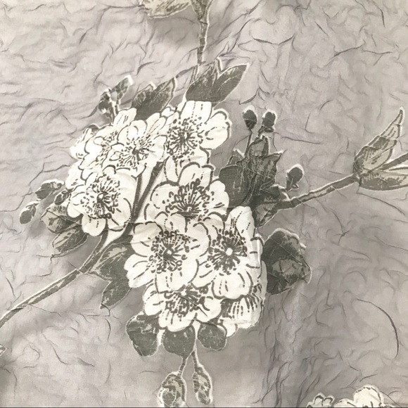 Zara Basic Sheer Flowered Cropped Tank - Picture 3 of 4